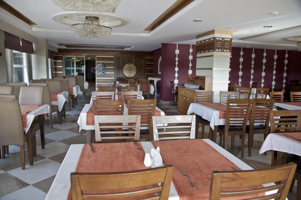 Holiday City Hotel (Adults Only) Side Eksteriør billede