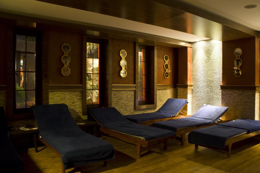 Holiday City Hotel (Adults Only) Side Eksteriør billede